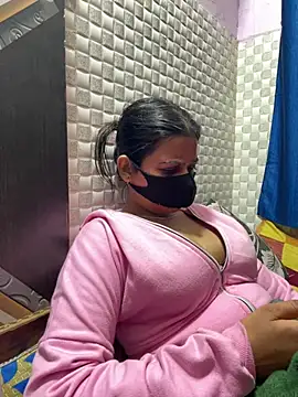 Hot Jaanvi  online show from January 14, 2026, 7:06 pm