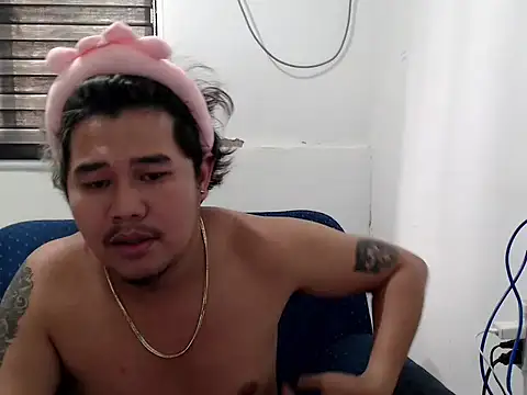 Snapshot of tastylicious_John19 chatting on November 14, 2025, 2:04 am tastylicious John19 online show from November 14, 2025, 2:04 am