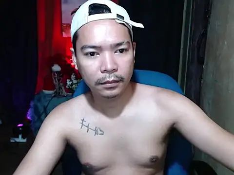 MANIACasianX online show from April 17, 2026, 4:43 pm