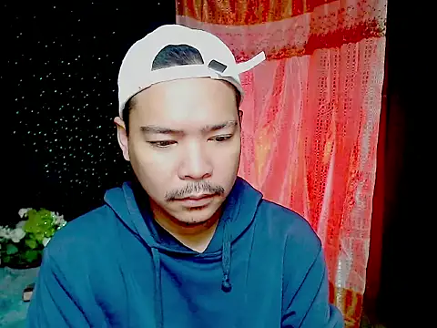 Snapshot of MANIACasianX chatting on November 10, 2025, 8:36 pm MANIACasianX online show from November 10, 2025, 8:36 pm