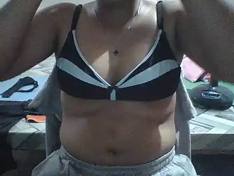 Snapshot of xxHott_Lexi chatting on October 21, 2025, 3:06 am xxHott Lexi online show from October 21, 2025, 3:06 am