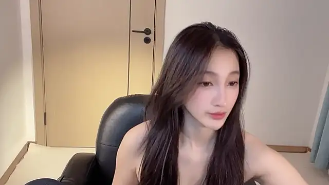 Seraphina-se online show from October 18, 2025, 5:15 pm