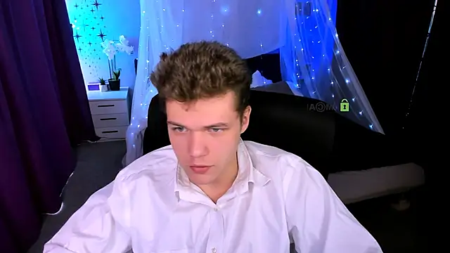 Snapshot of lucas_long_ chatting on November 7, 2025, 9:58 am lucas long online show from November 7, 2025, 9:58 am