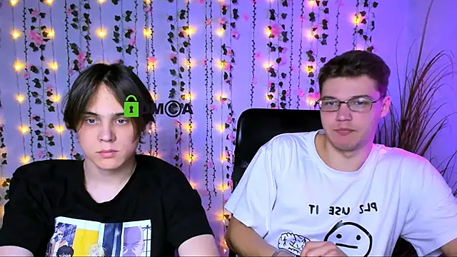 Snapshot of lucas_long_ chatting on October 4, 2025, 7:04 pm lucas long online show from October 4, 2025, 7:04 pm