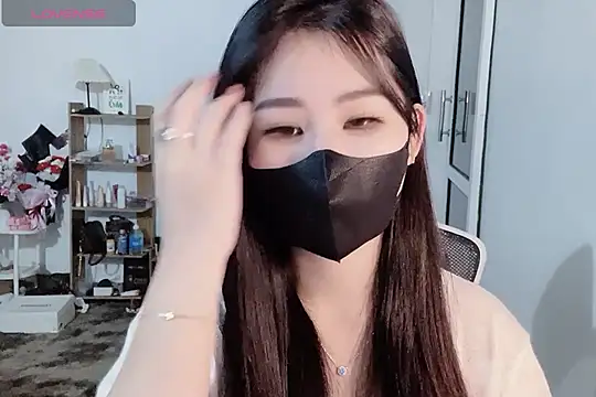 Snapshot of ___Daisy___ chatting on November 20, 2025, 3:18 am Daisy online show from November 20, 2025, 3:18 am