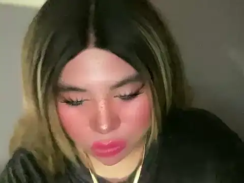 Snapshot of Naughtyrosecum chatting on September 17, 2025, 3:36 pm Naughtyrosecum online show from September 17, 2025, 3:36 pm