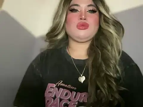 Snapshot of Naughtyrosecum chatting on November 4, 2025, 4:05 am Naughtyrosecum online show from November 4, 2025, 4:05 am