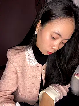 Snapshot of Dau-Tayy chatting on December 14, 2025, 11:05 am Dau-Tayy online show from December 14, 2025, 11:05 am