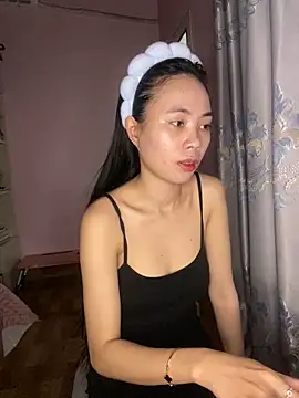 Snapshot of Dau-Tayy chatting on November 16, 2025, 7:24 am Dau-Tayy online show from November 16, 2025, 7:24 am