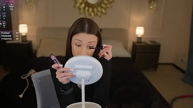 Snapshot of Selena_Glow chatting on February 13, 2026, 11:38 pm Selena Glow online show from February 13, 2026, 11:38 pm