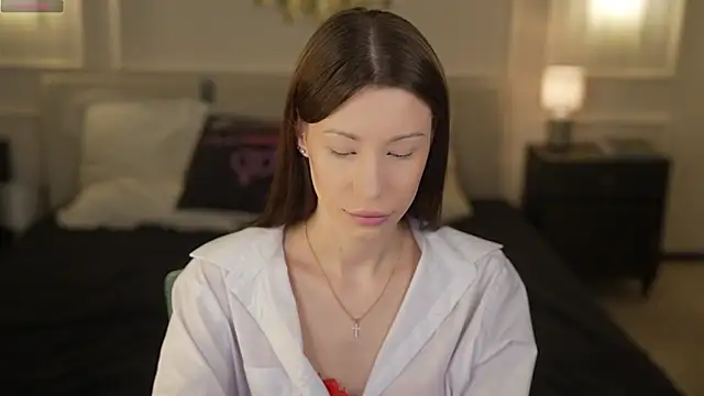 Snapshot of Selena_Glow chatting on February 12, 2026, 12:10 am Selena Glow online show from February 12, 2026, 12:10 am