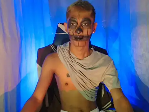 Snapshot of riks_tyler chatting on October 28, 2025, 9:36 pm riks tyler online show from October 28, 2025, 9:36 pm