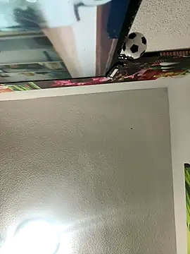 aavrdvh33 online show from November 12, 2025, 12:15 am