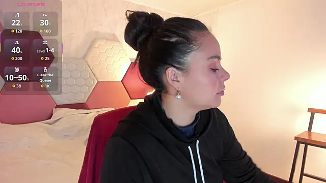 Snapshot of ArielleWilde chatting on November 4, 2025, 2:48 am ArielleWilde online show from November 4, 2025, 2:48 am