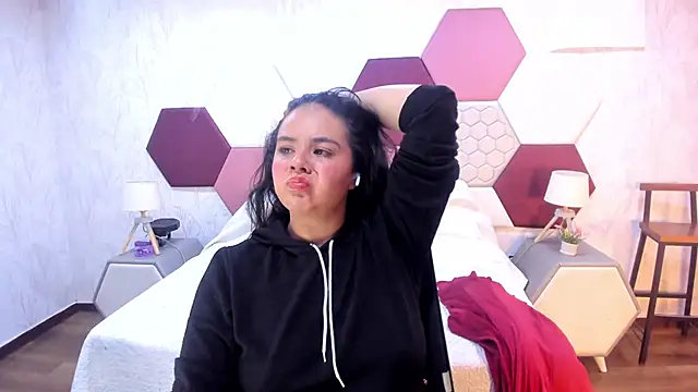 Snapshot of ArielleWilde chatting on November 17, 2025, 4:16 am ArielleWilde online show from November 17, 2025, 4:16 am