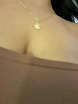 Snapshot of Michell_em chatting on November 23, 2025, 3:44 pm Michell em online show from November 23, 2025, 3:44 pm