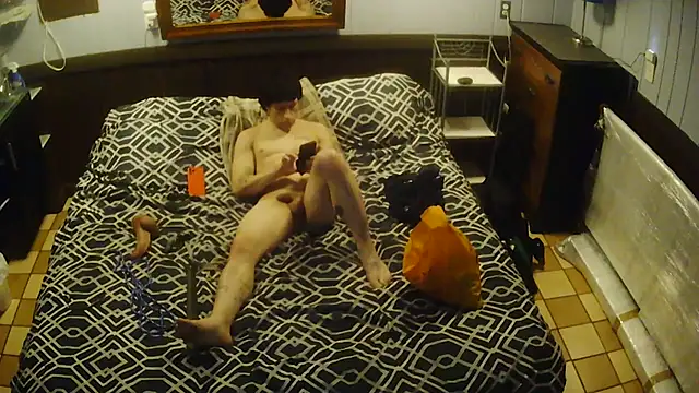 RivslRabbit online show from April 6, 2026, 8:15 am