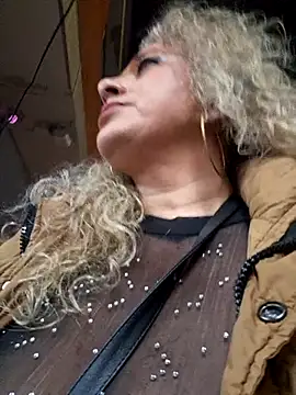 Snapshot of sofiacurvy_45 chatting on November 30, 2025, 12:22 am sofiacurvy 45 online show from November 30, 2025, 12:22 am