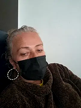 sofiacurvy 45 online show from March 30, 2026, 4:19 pm