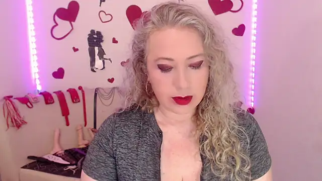 Snapshot of sofiacurvy_45 chatting on November 14, 2025, 9:51 pm sofiacurvy 45 online show from November 14, 2025, 9:51 pm