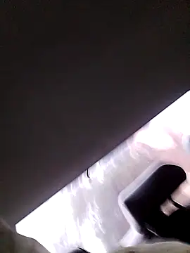 Snapshot of sweetchery999999 chatting on November 7, 2025, 1:37 pm sweetchery999999 online show from November 7, 2025, 1:37 pm