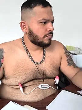 DannyBearrr online show from October 5, 2025, 7:15 pm