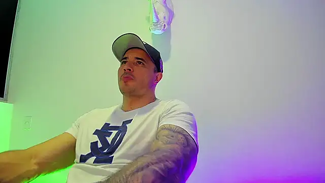 Snapshot of Dagoti chatting on April 6, 2026, 8:43 pm Dagoti online show from April 6, 2026, 8:43 pm