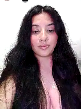 Snapshot of VALENTINA_ROUSE_ chatting on November 24, 2025, 3:45 pm VALENTINA ROUSE online show from November 24, 2025, 3:45 pm