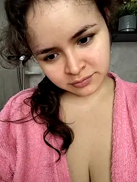 SeleneLuminari8 online show from March 28, 2026, 1:34 pm