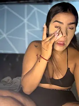 Snapshot of Kaily_Sweet16 chatting on December 14, 2025, 3:17 pm Kaily Sweet16 online show from December 14, 2025, 3:17 pm