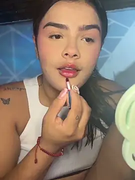 Snapshot of Kaily_Sweet16 chatting on December 15, 2025, 5:41 pm Kaily Sweet16 online show from December 15, 2025, 5:41 pm