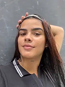 Snapshot of Kaily_Sweet16 chatting on October 13, 2025, 3:57 pm Kaily Sweet16 online show from October 13, 2025, 3:57 pm