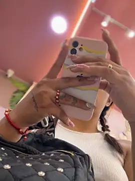 Snapshot of Kaily_Sweet16 chatting on December 18, 2025, 4:11 pm Kaily Sweet16 online show from December 18, 2025, 4:11 pm