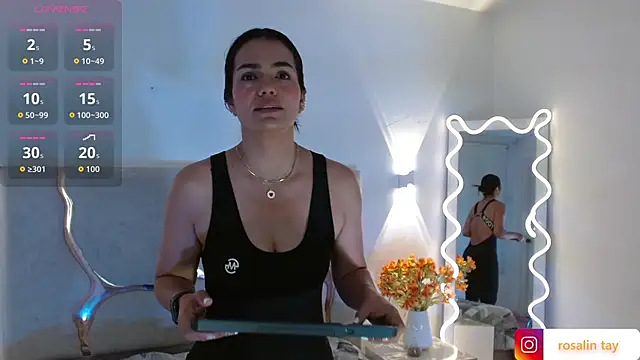 Snapshot of Rosalind_tay chatting on November 13, 2025, 11:03 am Rosalind tay online show from November 13, 2025, 11:03 am