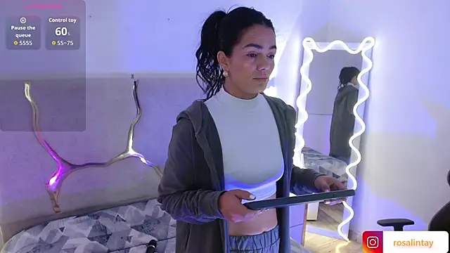 Snapshot of Rosalind_tay chatting on November 2, 2025, 10:53 am Rosalind tay online show from November 2, 2025, 10:53 am