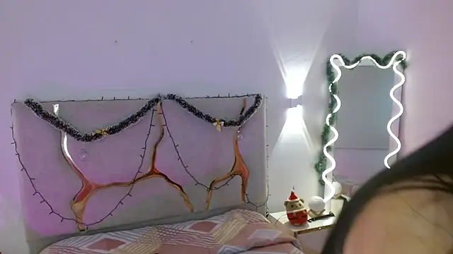 Snapshot of Rosalind_tay chatting on December 15, 2025, 11:05 am Rosalind tay online show from December 15, 2025, 11:05 am