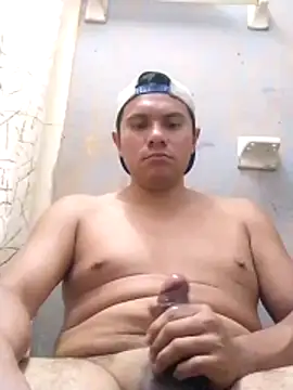 Snapshot of Luk909090 chatting on December 22, 2025, 11:05 pm Luk909090 online show from December 22, 2025, 11:05 pm