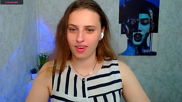 AmandaDimond  online show from May 13, 2026, 11:06 am
