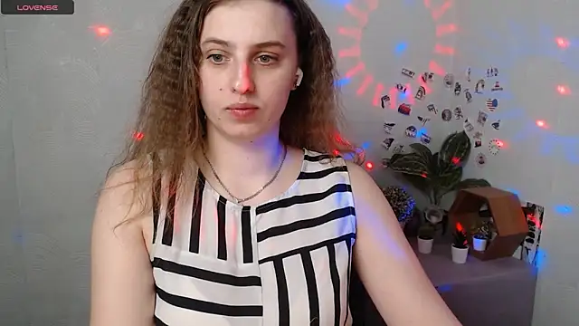 AmandaDimond  online show from March 26, 2026, 12:58 pm