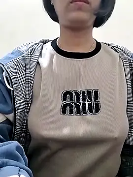 love sexy090 online show from March 11, 2026, 11:43 pm