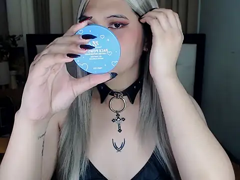 Snapshot of NaomiSmall chatting on September 22, 2025, 8:53 am NaomiSmall online show from September 22, 2025, 8:53 am