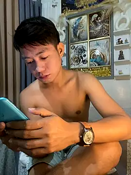 Snapshot of xshyboyx chatting on September 13, 2025, 4:29 pm xshyboyx online show from September 13, 2025, 4:29 pm