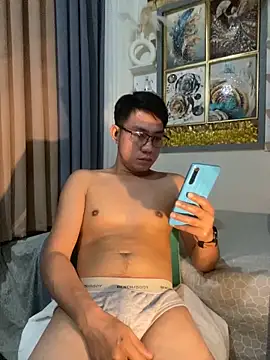 Snapshot of xshyboyx chatting on September 12, 2025, 3:34 pm xshyboyx online show from September 12, 2025, 3:34 pm