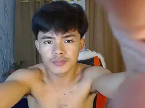 YourNaughtyTwink 69 online show from April 28, 2026, 5:39 pm