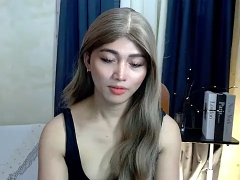 Snapshot of Kelly_Holly chatting on September 18, 2025, 1:52 am Kelly Holly online show from September 18, 2025, 1:52 am