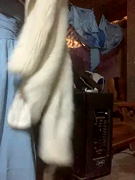 ThiHa003 online show from November 1, 2025, 2:07 am