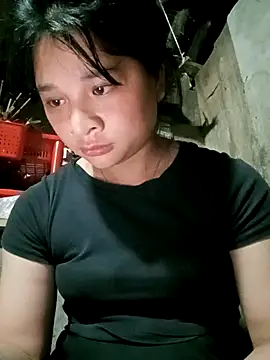 Linbi135 online show from April 15, 2026, 10:32 pm