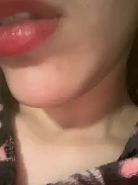 Snapshot of Mimisixo chatting on February 14, 2026, 11:05 pm Mimisixo online show from February 14, 2026, 11:05 pm