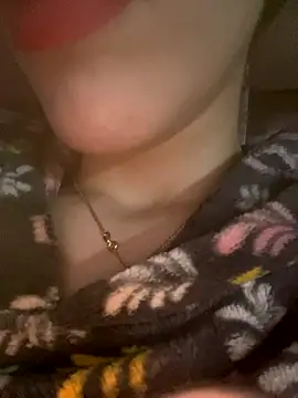 Mimisixo online show from November 4, 2025, 11:30 pm