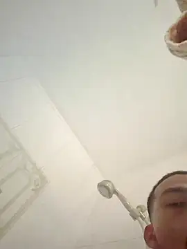 Snapshot of Cnutt310 chatting on November 13, 2025, 5:22 am Cnutt310 online show from November 13, 2025, 5:22 am